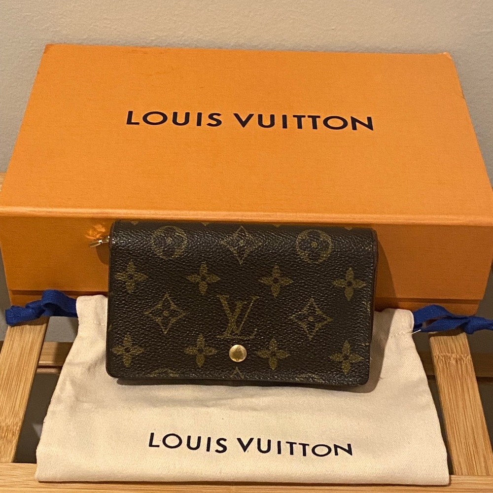Authentic Louis Vuitton Porte Monnaie Tresor Bifold Wallet in Monogram